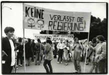 Demo "Keine Frau verlässt die Regierung" 1983